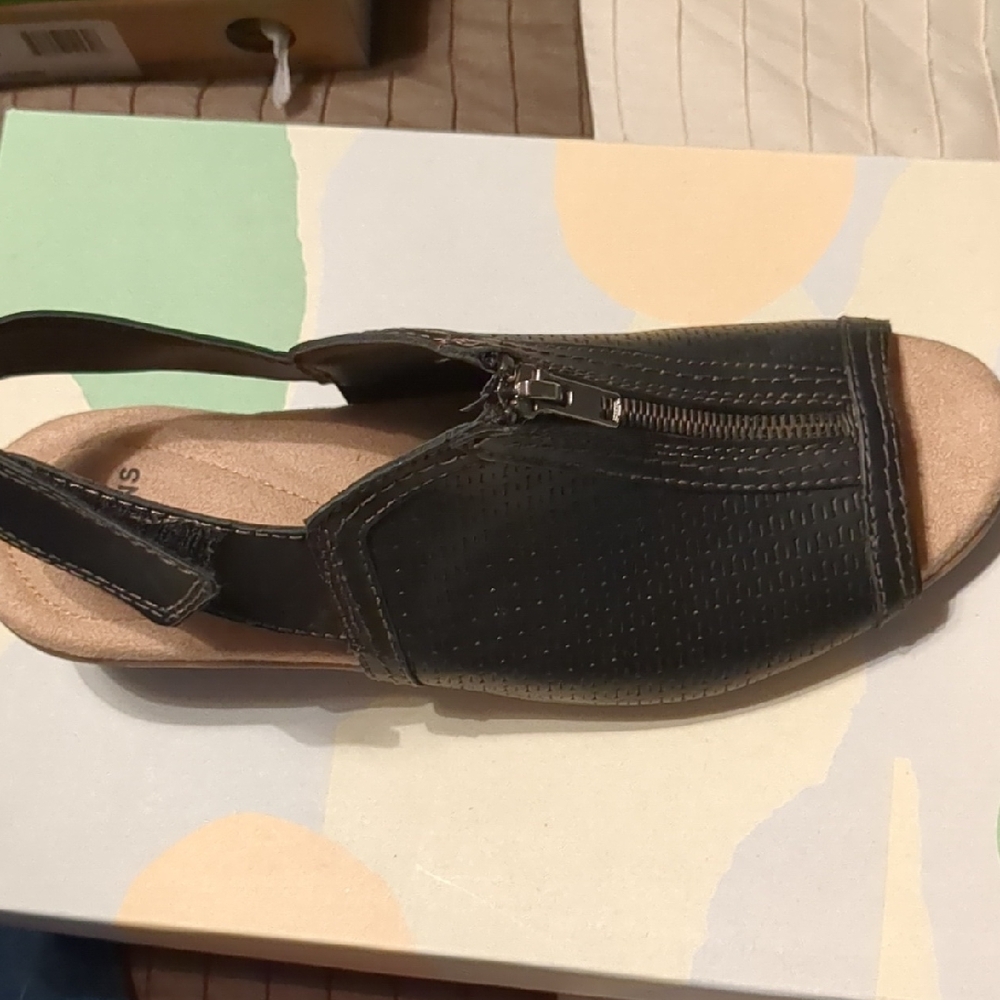 Earth Origins Black Comfort Sandals with Side Zipper